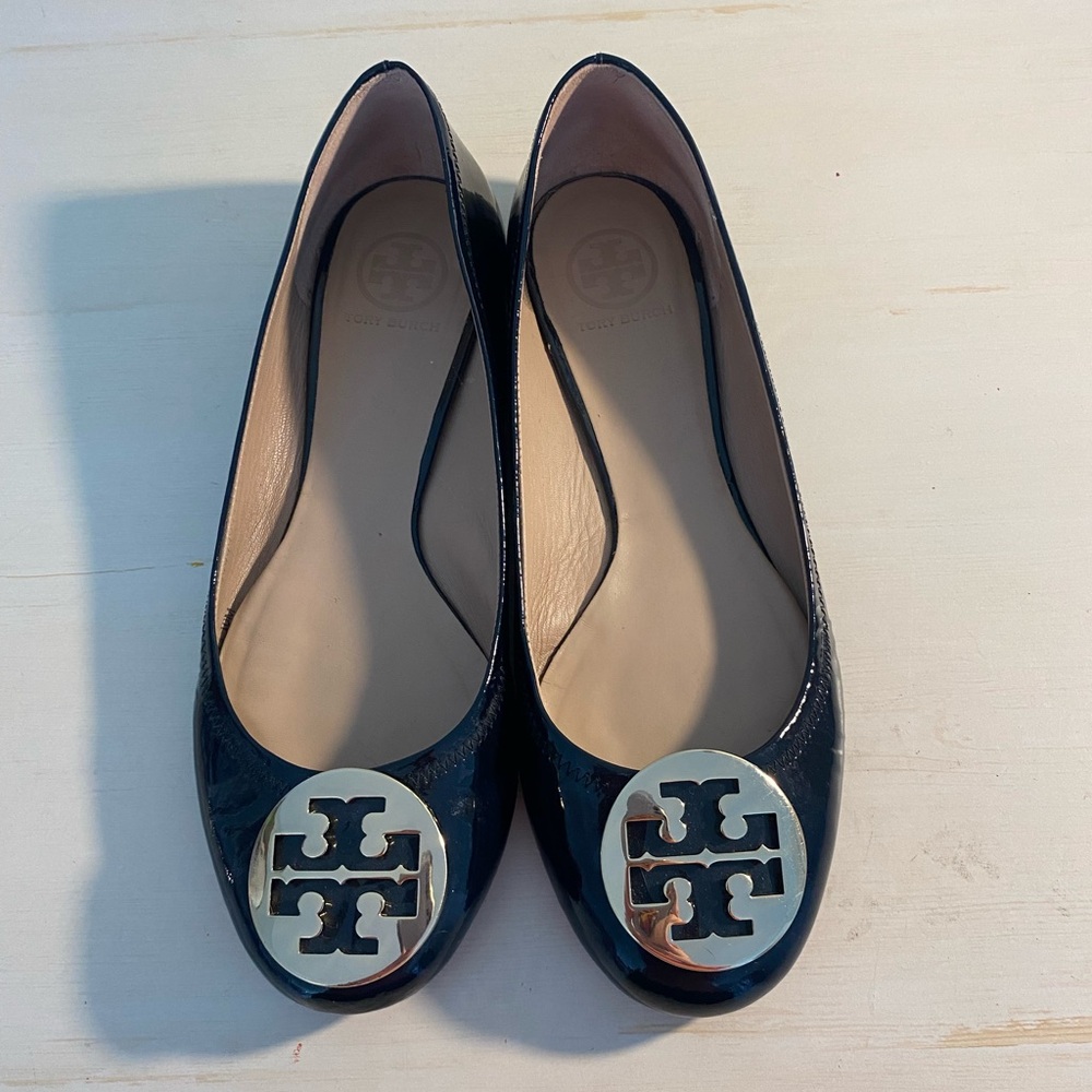 Tory Burch Black Patent Leather Logo Round-Toe Ballet Flats